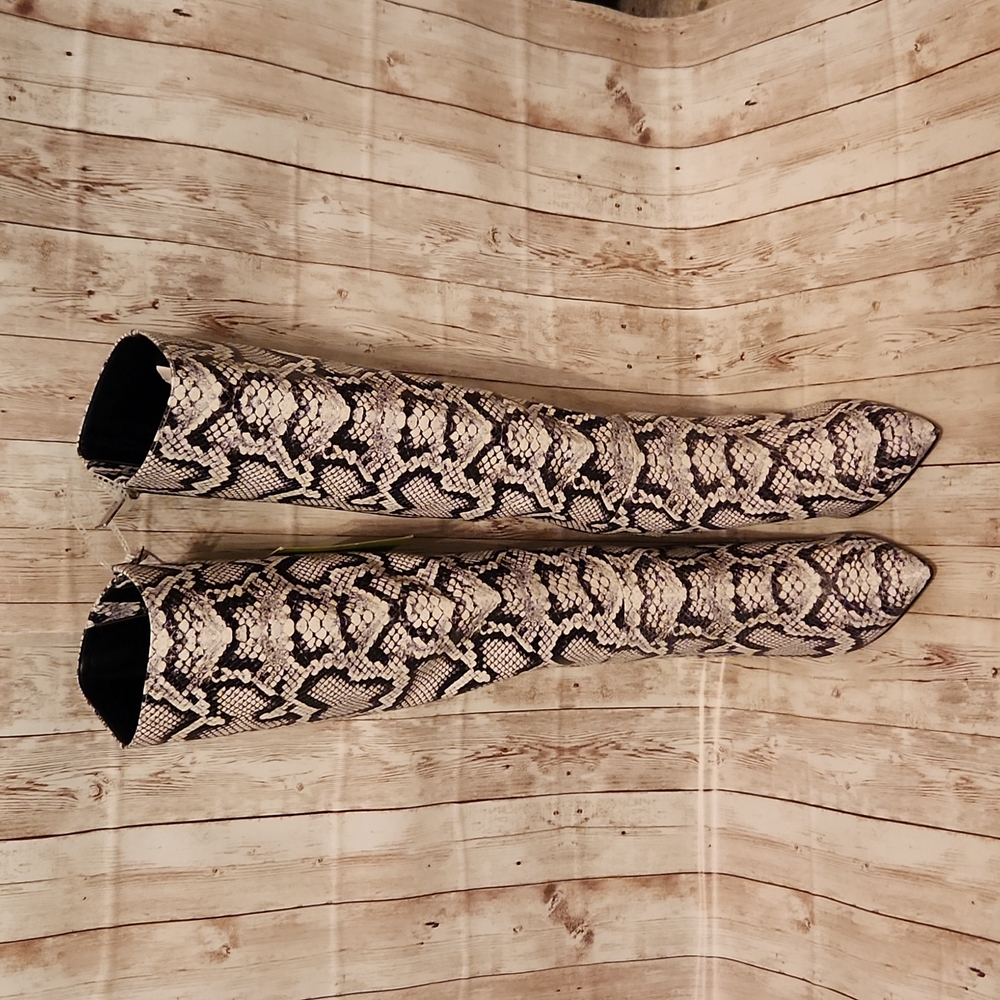 Gianni Bini Boots - Picture 1 of 6